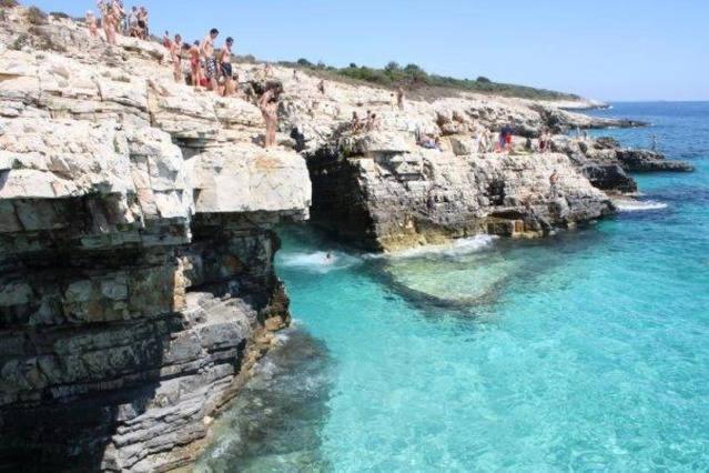 بريمونتيرا Ribarska Kuca Romana المظهر الخارجي الصورة
